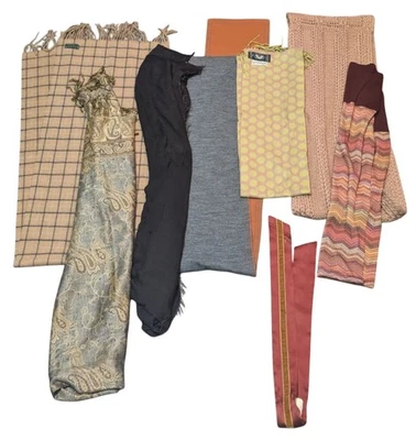 Lote de 8 lenços e envoltórios mistos vários estilos materiais padrões usados bom  - Imagem 1 de 4