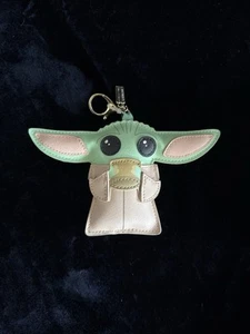 DISNEY STAR WARS GROGU BABY YODA THE MANDALORIAN BAG CHARM KEYCHAIN - Picture 1 of 10
