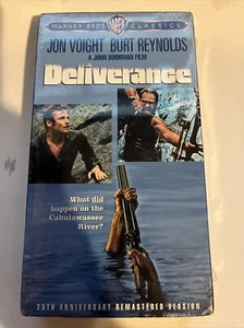 Neu versiegelt VHS Deliverance 25th Anniversary remasterte Version Voight Reynolds - Bild 1 von 2