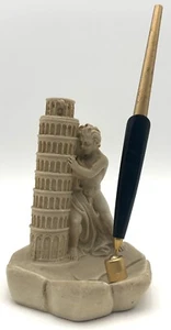 De colección Torre Inclinada Pisa Resina Pluma Soporte Hombre Figura Cenicero SP Accesorio de Escritorio - Imagen 1 de 11