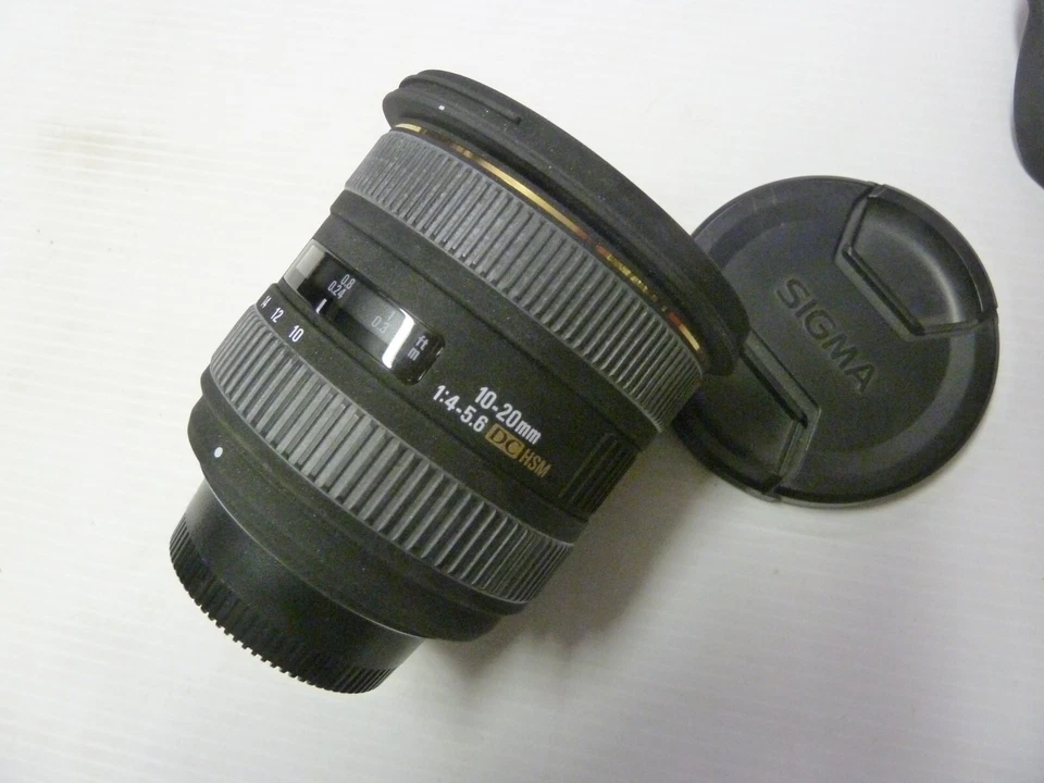 SIGMA 10-2-mm F4-5.6 DC EX AF - Image 1 of 4