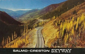 Postal Canadá Columbia Británica Salmo-Creston Skyway c1950-60 años sin usar - Imagen 1 de 2
