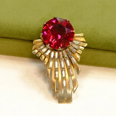 Clip de piel de ley Calvaire años 40 Foto 1 de 3