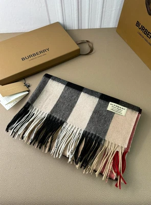 Bufanda Burberry 100 % cachemir - Cuadros Foto 1 de 4