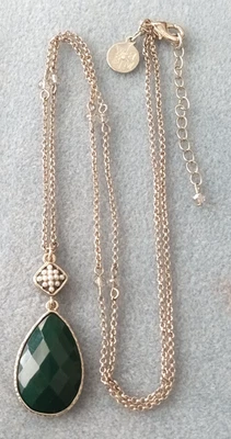 Colar pingente de lágrima verde Dk com miçangas de vidro mercado negro Casa Branca 28-30" - Imagem 1 de 4