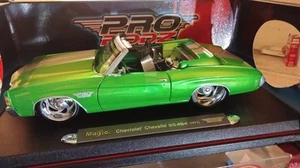 1:18 Maisto Pro Rodz "1971 Chevrolet Chevelle SS Convertible" *Candy Green w/Box - Picture 1 of 17