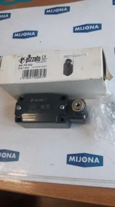 Interruptor límite Pizzo FD 532 D15 FD1 1815 AC 15 3A 400V NUEVO STOCK ANTIGUO - Imagen 1 de 10