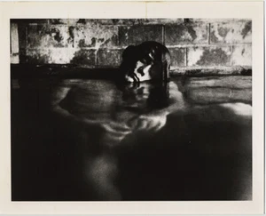SELTEN EDMUND TESKE SCHÖNER NACKTER MANN in Mineralbädern, Big Sur, 1967 GAY INT - Bild 1 von 1