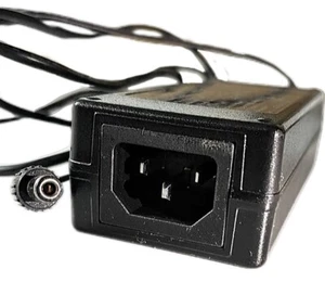 Netzadapter (AC/DC Switching Power Supply) Leistung: 60 W ( 12V×5A) - Bild 1 von 3