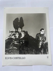 ELVIS COSTELLO - seltenes 8 x 10 Columbia Records Werbefoto um 1983 - Bild 1 von 1