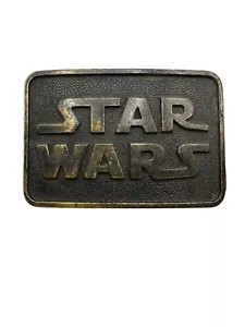 VINTAGE. 1977 SCENEGGIATURA LOGO ORIGINALE STAR WARS CINTURA OTTONE MASSICCIO FIBBIA PELLICOLA CORPO - Foto 1 di 3