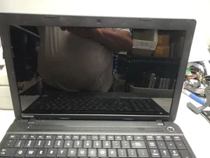 Toshiba C55-A5105 win 10 home intel 2 core 2.13 4gb ram 500gb hdd spedizione gratuita - Foto 1 di 14