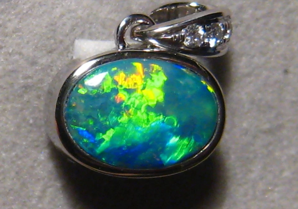 1.1 ct.  Opal & Diamond Pendant , Solid 18k white  Gold  -  Brilliant 5+ color Foto 1 de 1