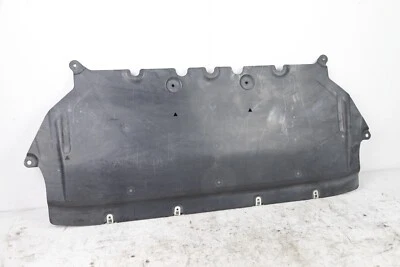 BMW 750i G12 2016-2019 protector contra salpicaduras del motor debajo de la carrocería OEM de fábrica Foto 1 de 4