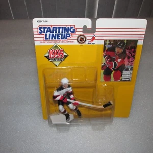 Startaufstellung 1995 Scott Stevens NHL New Jersey Devils (Rookie Piece) - Bild 1 von 6