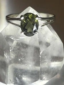 Anillo Moldavita ¡FACÉTICO! 0,95 quilates 💯 ¡Auténtico garantizado! ¡Juego en anillo de plata!! - Imagen 1 de 9