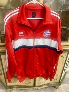 Vintage Adidas Bayern München XL Jacke Zip Front Jersey Style Sport Fußball rot - Bild 1 von 2