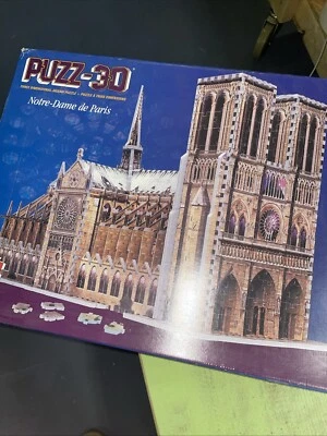 Wrebbit Puzz-3D Notre Dame de Paris 3 Dimensional Jigsaw Puzzle 952 Pieces 1995 - Image 1 of 4