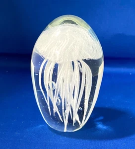 Mundgeblasenes Glas weiße Qualle Briefbeschwerer Kunstglas 4" x 3" - Bild 1 von 10