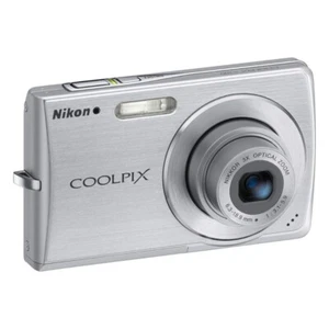 Nikon COOLPIX S200 Digital Camera 7.10 million pixel 3x optical zoom CCD Silver - Picture 1 of 12
