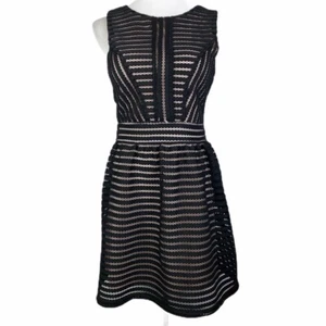 Trixxi Eyelet Black Eyelet Lace Fit & Flare Dress Damen 7 Peach/Pink Lined - Bild 1 von 8