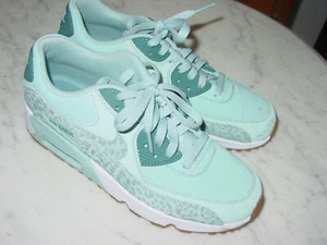 2017 Girls Nike Air Max 90 "Ocean Bliss" Noise Aqua/White Running Shoes! Size 6Y - Picture 1 of 13