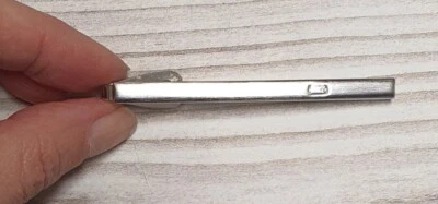 Antica clip per cravatta porta cravatta argento pietra colorata design retrò ... - Immagine 1 di 4