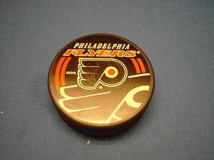 PHILADELPHIA FLYERS NHL Hockey Puck OfficiaL Licensed Product - Imagen 1 de 2