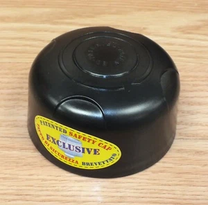 Schwarze Sicherheitskappe unter Druck für Espressomaschine **LESEN**  - Bild 1 von 4