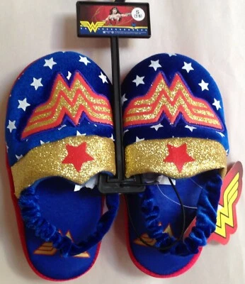 NWT WONDER WOMAN GIRLS SLIPPERS SIZE SMALL 7-8   - Image 1 of 2