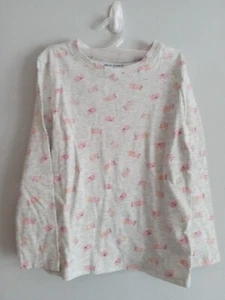 Old Navy Kids Amor Love Amour Long Sleeve Grey Shirt Size 5T ( 46 lbs) Child - Picture 1 of 4