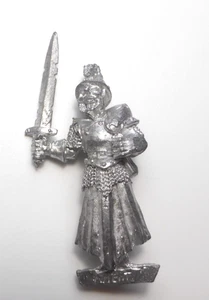 MM51 Undead Wight con Spada Marauder Games Workshop Metallo - Foto 1 di 1