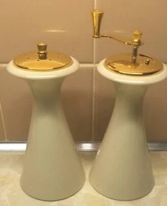 LENOX IVORY SALT SHAKER & PEPPER GRINDER - Picture 1 of 2