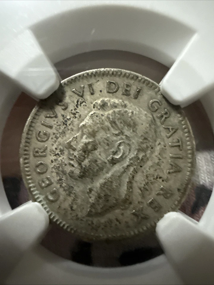 1950 Canada 10C By VF 35 - Image 1 of 2