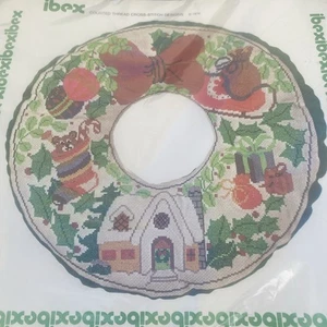 Vintage Ibex Counted Thread Cross Stitch Kit Christmas Wreath Rare 14.5” Size - Picture 1 of 4