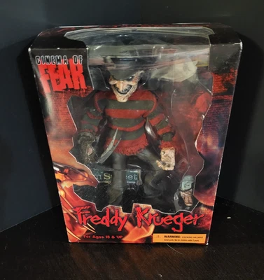 Freddy Krueger 9" Escala 2009 Cinema of Fear MEZCO TOYZ Nightmare Elm MOC NOVO - Imagem 1 de 4
