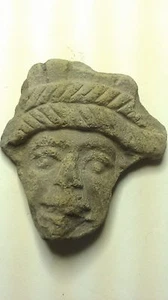 Mexico, Teōtīhuacān Artifact, a head pottery fragment, 400-800 A.D. - Picture 1 of 2