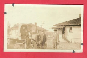 LKW Ford und Männer Oldtimer Foto 9181 - Bild 1 von 2