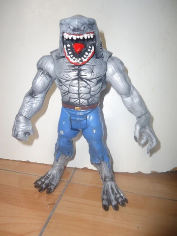 8"  9"  inch MEXICAN MADE DC COMICS BAF KING SHARK FIGURE DC MULTIVERSE RARE WOW Cover