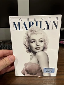 Forever Marilyn Monroe Blu-ray Disc, 2012, 7-Disc Set) BRAND NEW SEALED - Foto 1 di 3