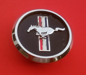 2005-2014 FORD MUSTANG (1) WHEEL RIM HUBCAP HUB CAP CENTER COVER PLUG OEM C10 - Bild 1 von 3