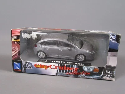 D827 Newray 19033 Hong-Kong Citroën C4 2004 Argento 1:43 Nuovo + Scatola - Immagine 1 di 4