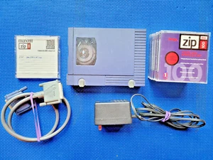 IOMEGA ZIP externes Laufwerk 100 MB, Parallelanschluss, Netzteil & 6 Festplatten neu im Karton - Bild 1 von 4