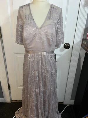 Torrid сиреневый фиолетовый серый кружева длинное платье макси платье размер 14 новый с ярлыками - Изображение 1 из 4