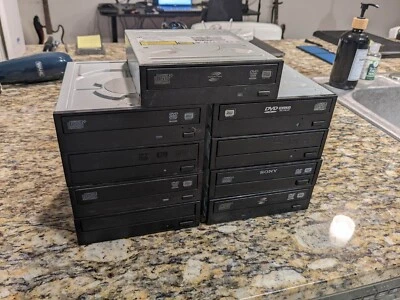 CD DVD Desktop SATA Optical Drive - Image 1 of 2