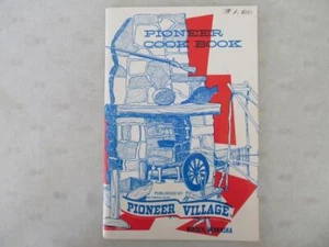 Vintage 1968 HAROLD WARP PIONEER VILLAGE Cookbook MINDEN NE NEBRASKA Recipes - Bild 1 von 1