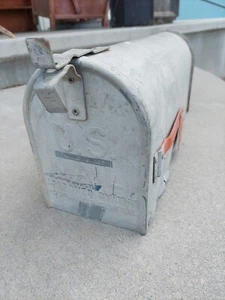 *** VINTAGE SEARS, ROEBUCK & COMPANY MAILBOX -  US MAIL - ALUMINUM *** - Picture 1 of 8