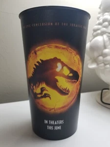 Jurassic Movie Theater Exclusive 44 oz. Werbebecher aus Kunststoff - Bild 1 von 5
