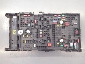 Power Distribution Center Fuse Box 2.4L Fits 2016-2017 Chrysler 200 75648 - Picture 1 of 12