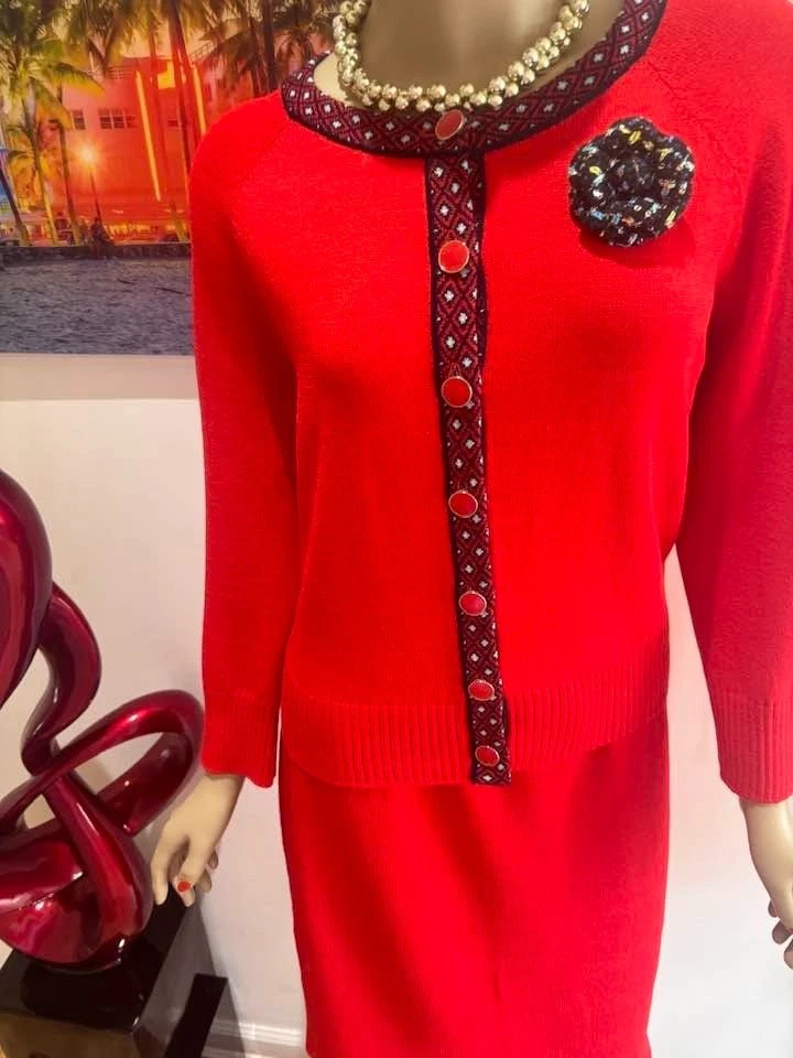 Falda Traje San Juan Rojo Brillante Embellecido Botones Novedad Verano 12 L Amapola Foto 1 de 4